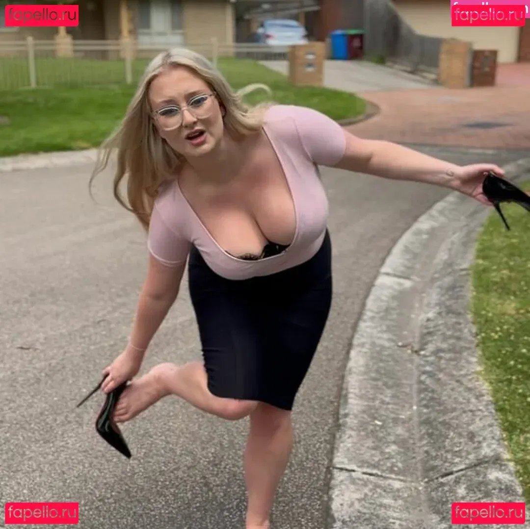 Lucy Adler Onlyfans Photo Gallery 