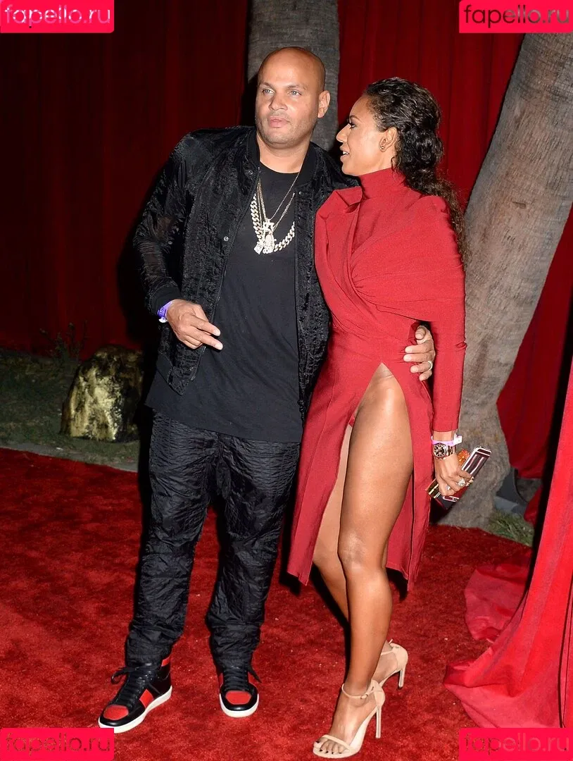 Melanie Brown Onlyfans Photo Gallery 