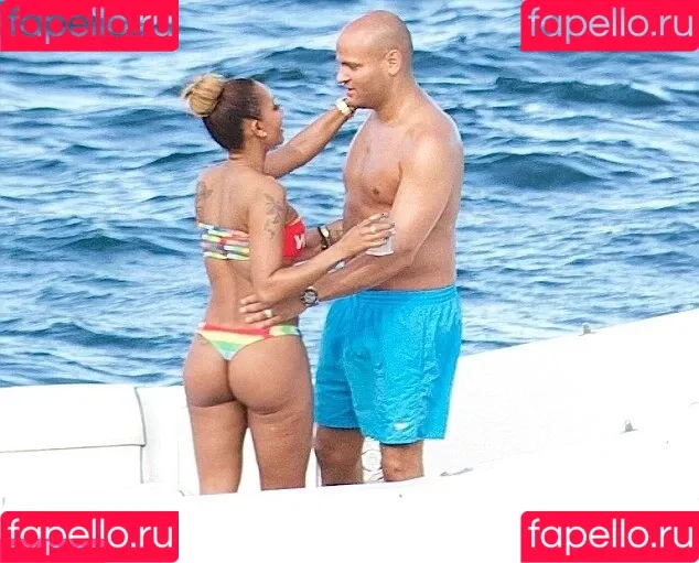 Melanie Brown Onlyfans Photo Gallery 