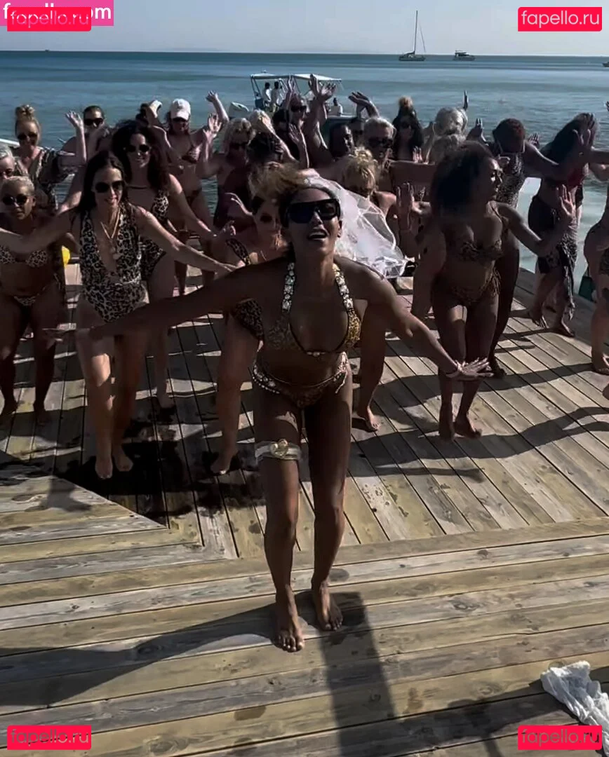 Melanie Brown Onlyfans Photo Gallery 