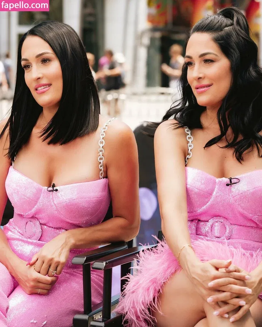 ne_cpl Onlyfans Photo Gallery 