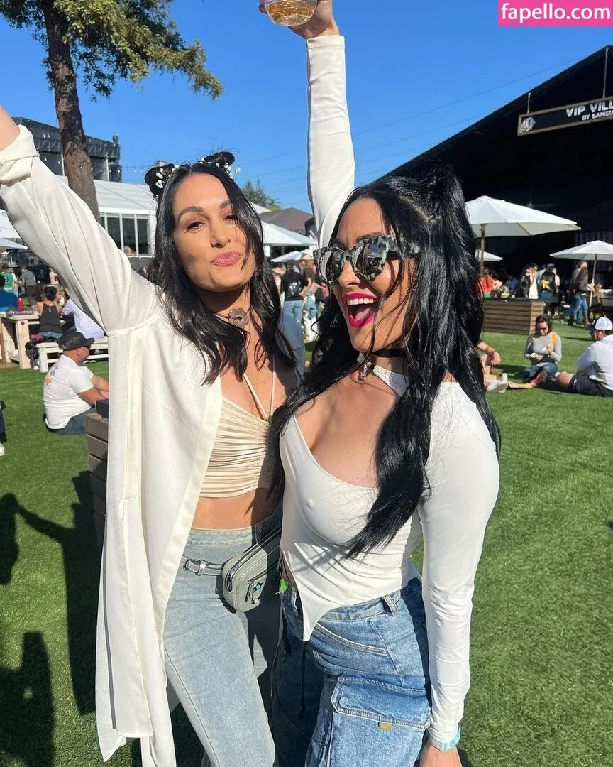 ne_cpl Onlyfans Photo Gallery 