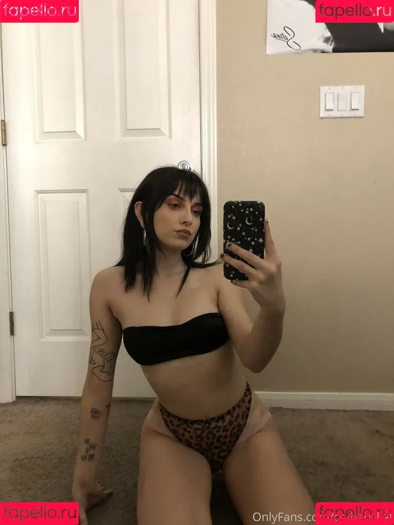 crybabykitty Onlyfans Photo Gallery 