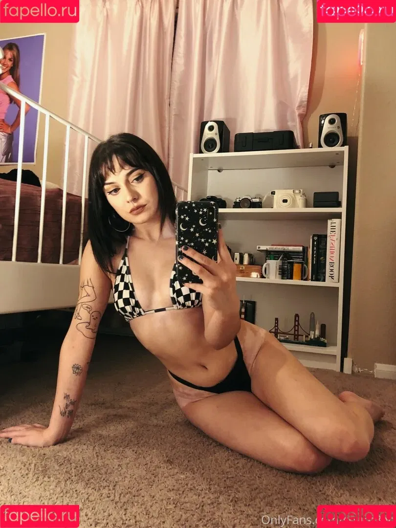 crybabykitty Onlyfans Photo Gallery 