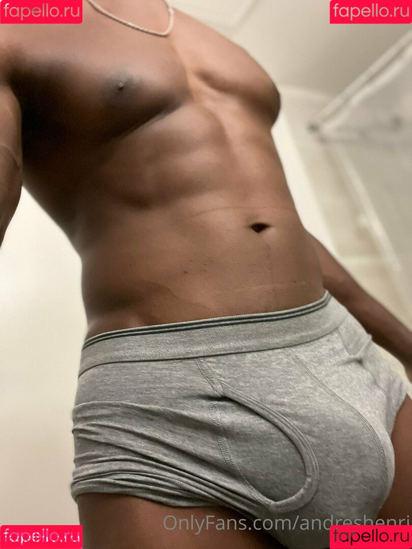 andreshenri Onlyfans Photo Gallery 