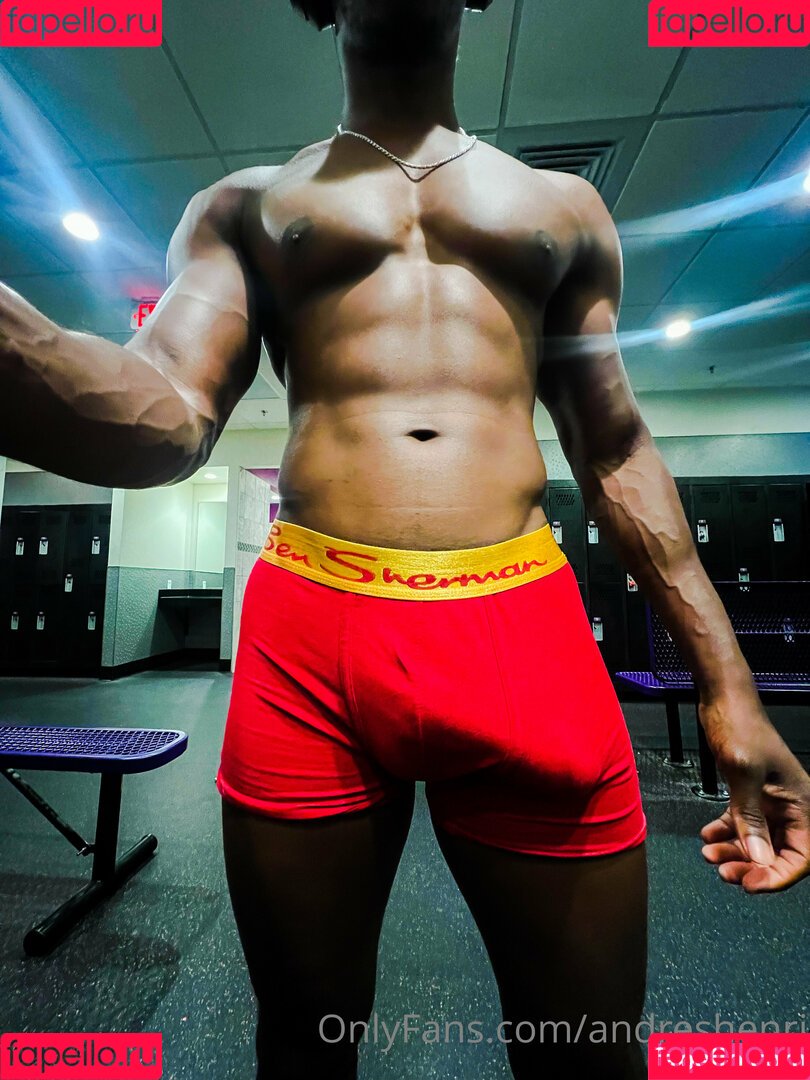 andreshenri Onlyfans Photo Gallery 