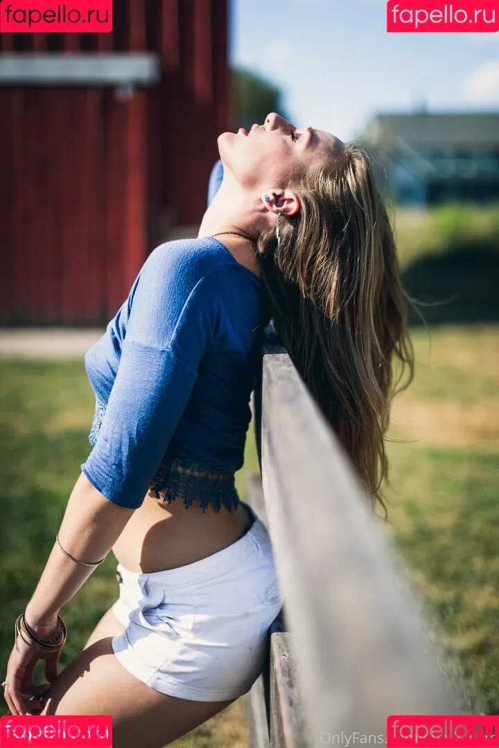 she-is-sam Onlyfans Photo Gallery 
