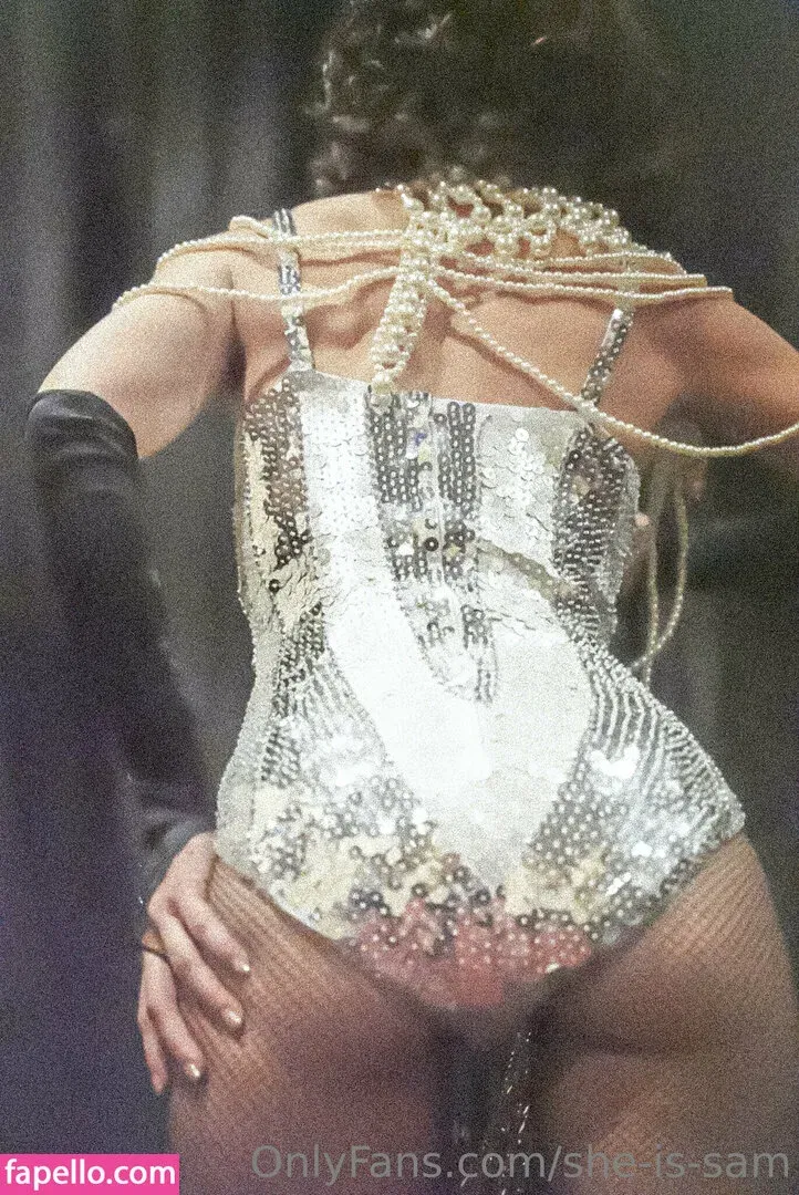 she-is-sam Onlyfans Photo Gallery 