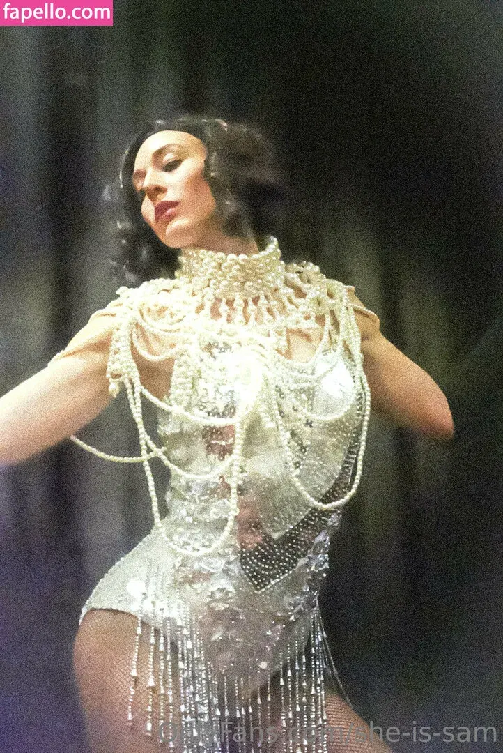 she-is-sam Onlyfans Photo Gallery 