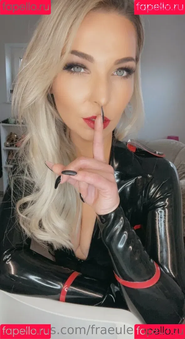 Fräulein_Aurora Onlyfans Photo Gallery 