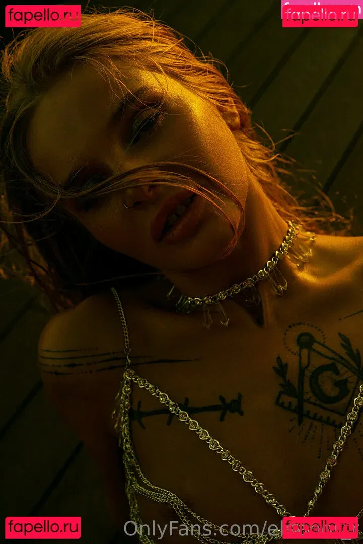 Fräulein_Aurora Onlyfans Photo Gallery 