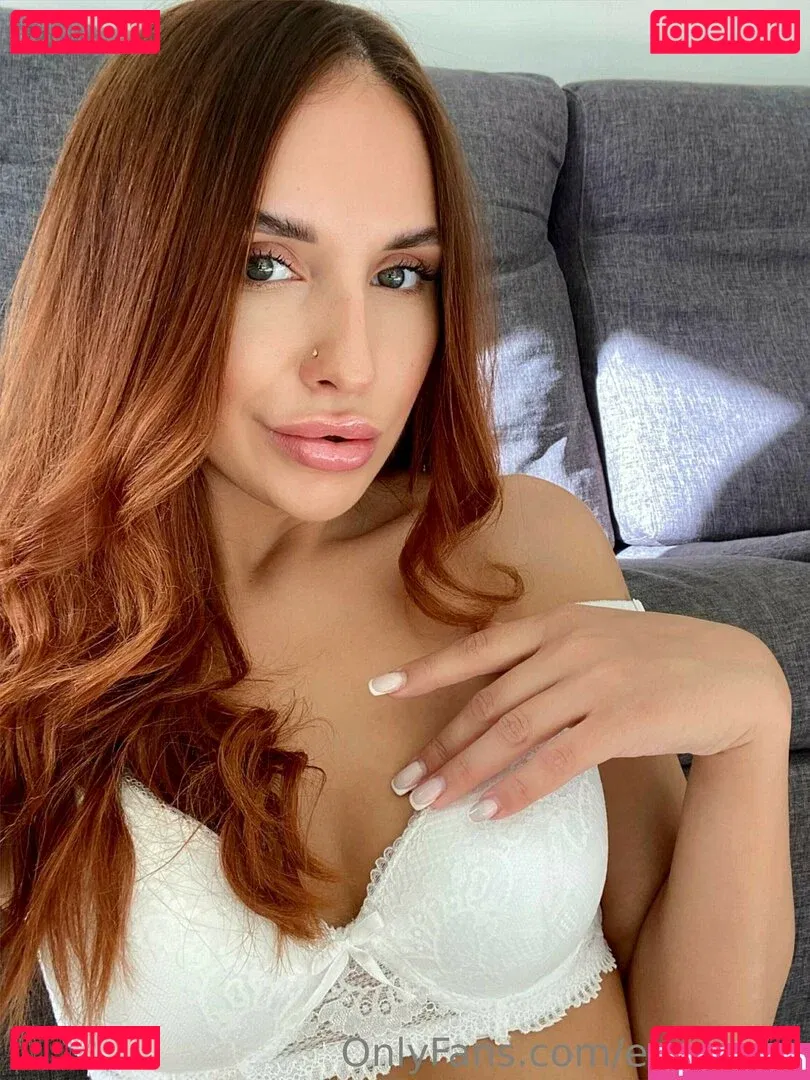 Fräulein_Aurora Onlyfans Photo Gallery 