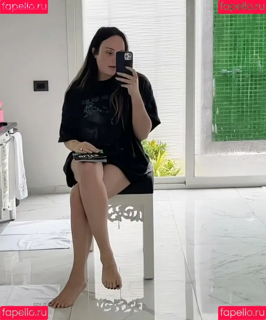 Charlotte Crosby Onlyfans Photo Gallery 