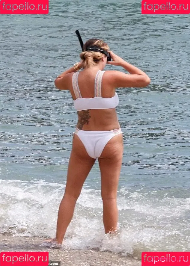 Charlotte Crosby Onlyfans Photo Gallery 