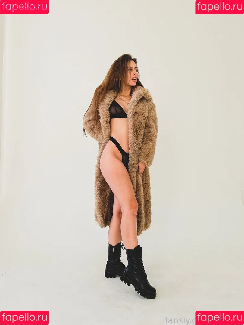 ARi_pb Onlyfans Photo Gallery 