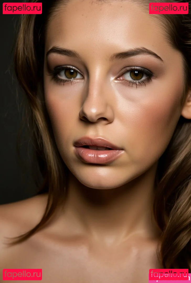 Keeley Hazell Onlyfans Photo Gallery 