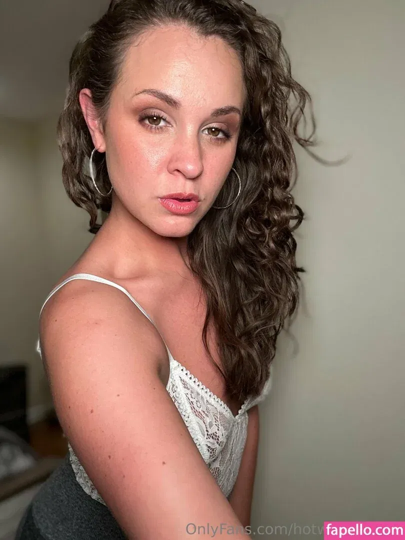 hotwifegrace.2 Onlyfans Photo Gallery 