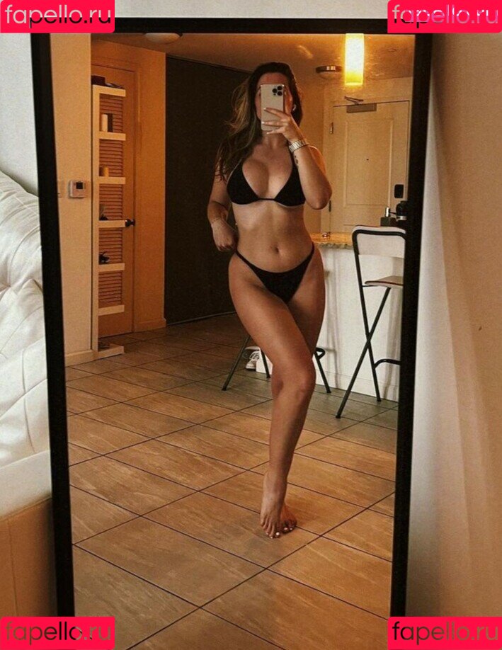 Eleyna Leon Onlyfans Photo Gallery 