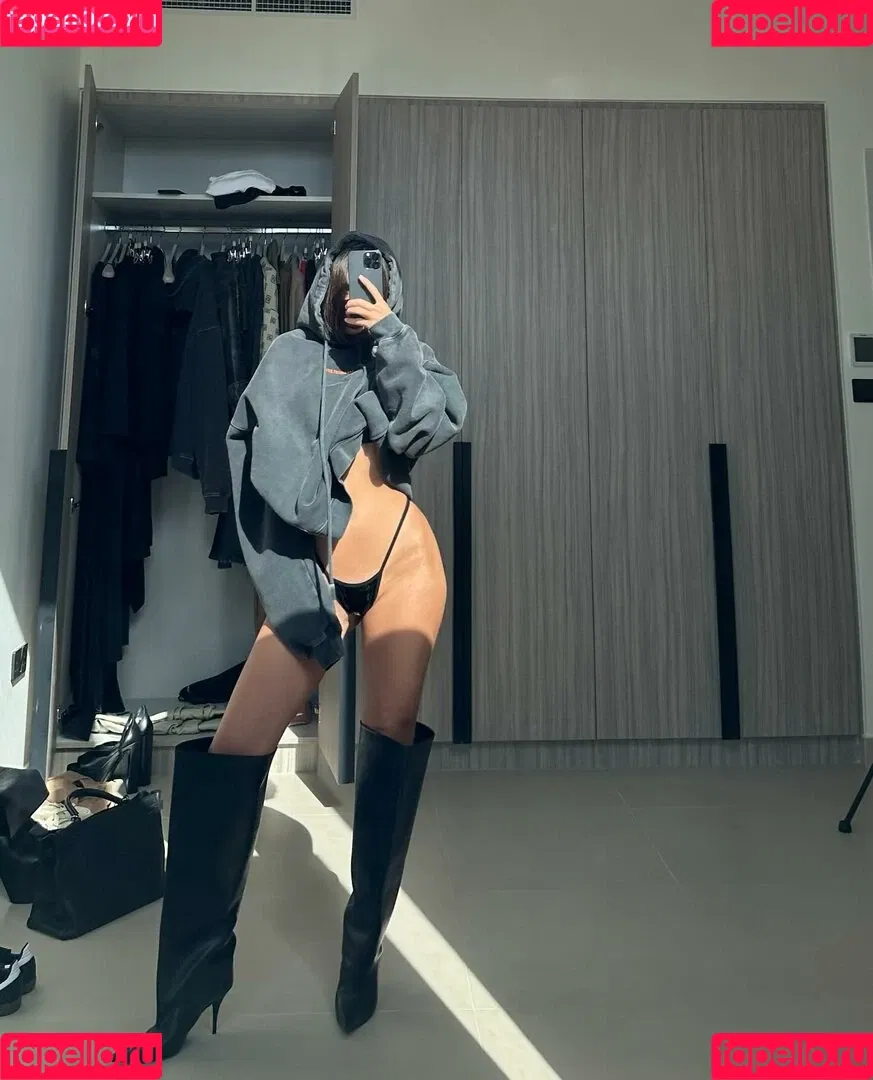 Alina.garage Onlyfans Photo Gallery 