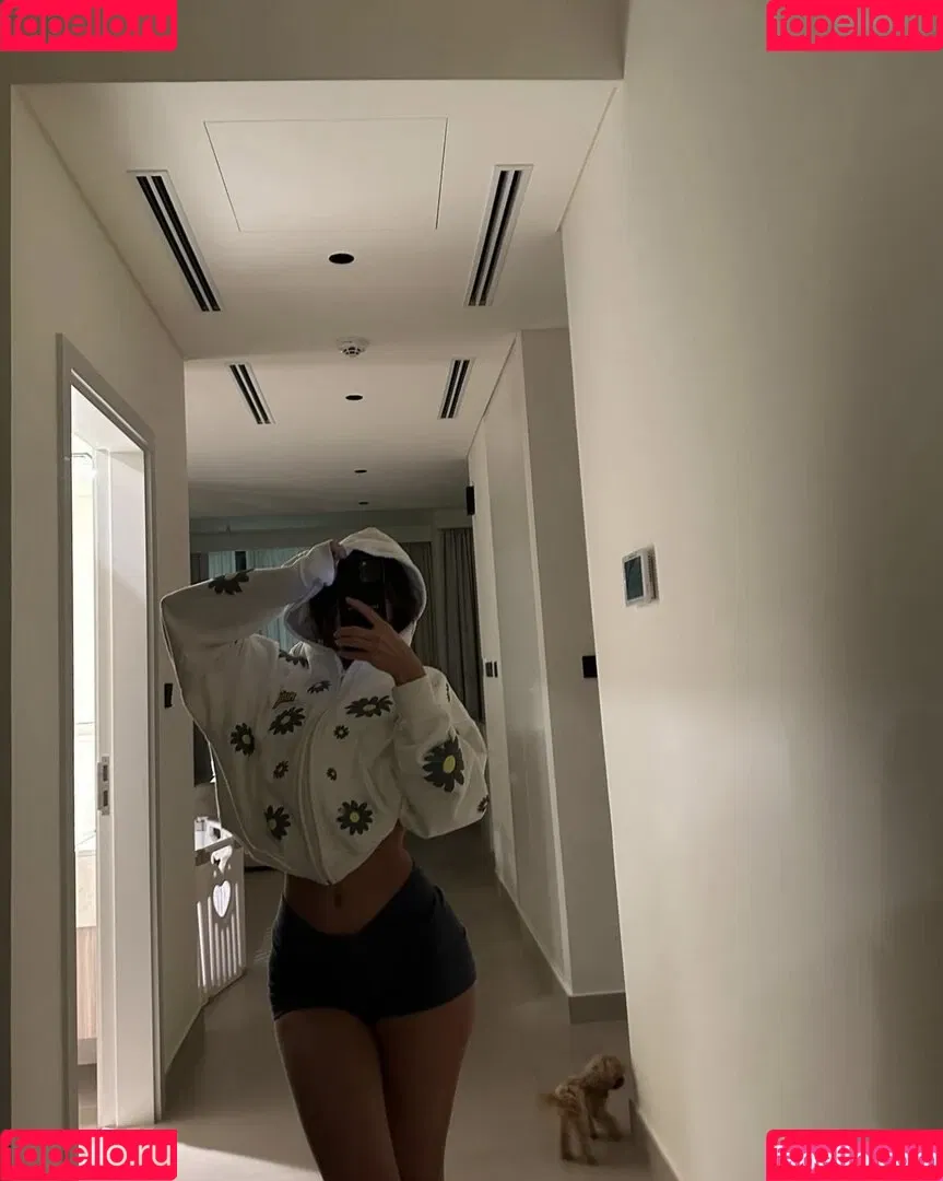 Alina.garage Onlyfans Photo Gallery 