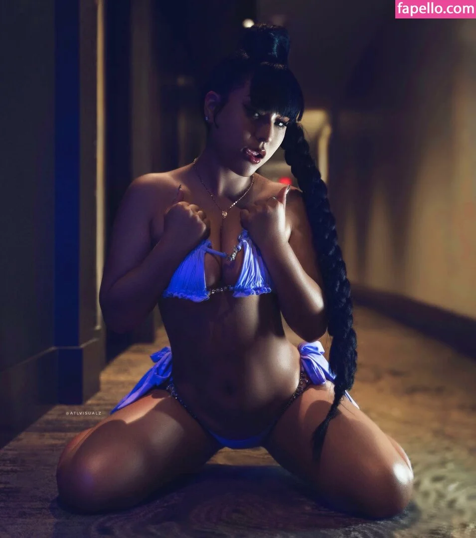 Alisa Nouchi Onlyfans Photo Gallery 