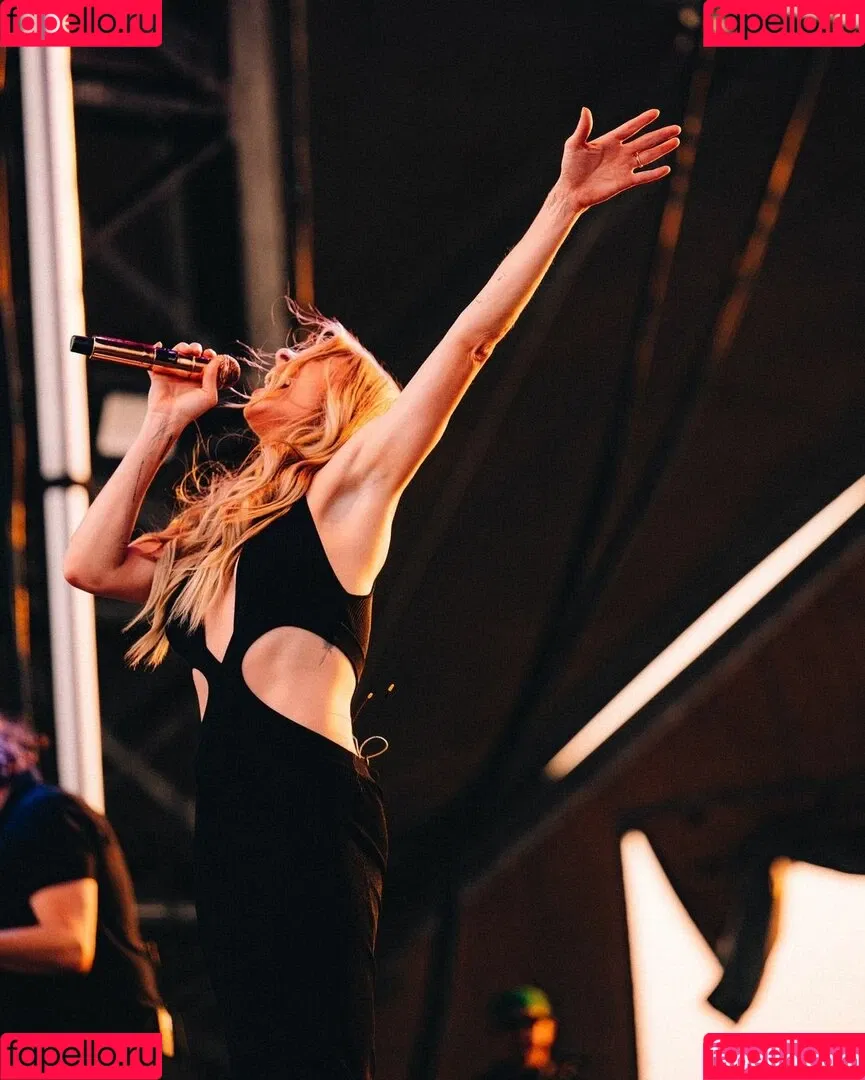 Leann Rimes Onlyfans Photo Gallery 