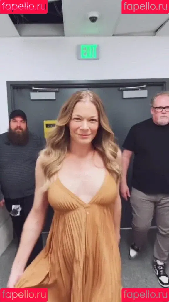 Leann Rimes Onlyfans Photo Gallery 