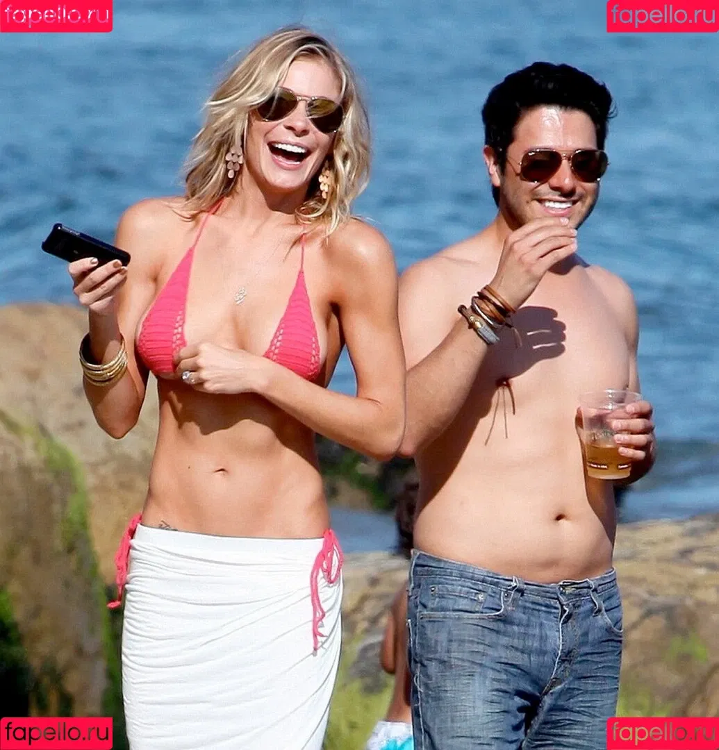 Leann Rimes Onlyfans Photo Gallery 