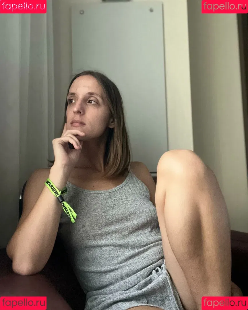 Ashley Victoria Robinson Onlyfans Photo Gallery 