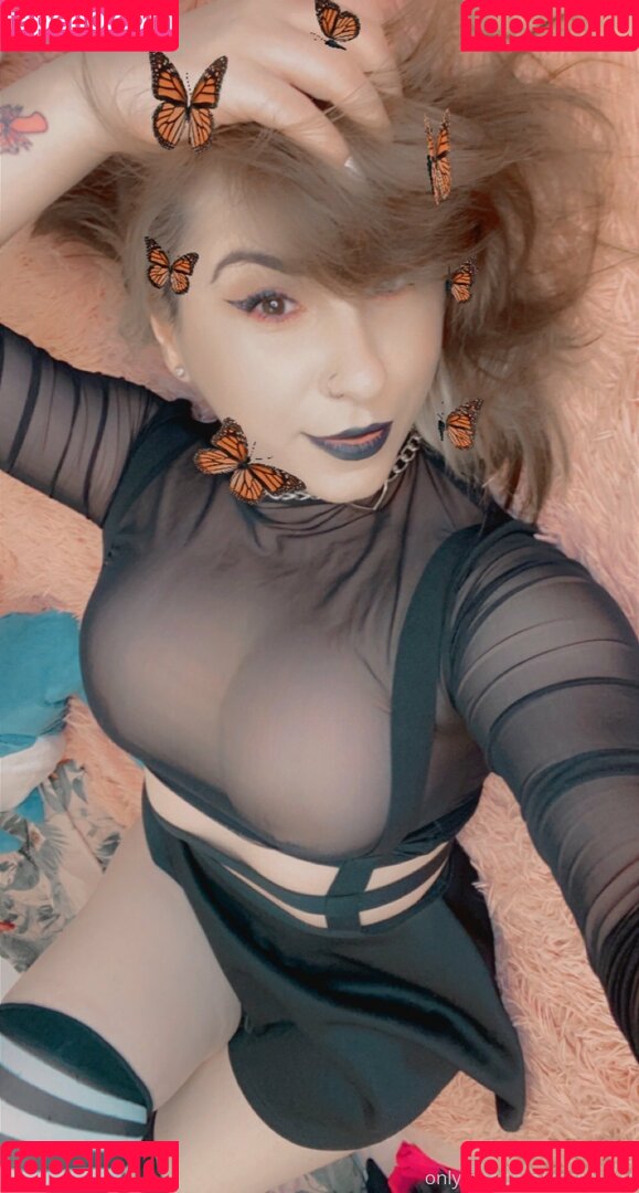 krissxo Onlyfans Photo Gallery 