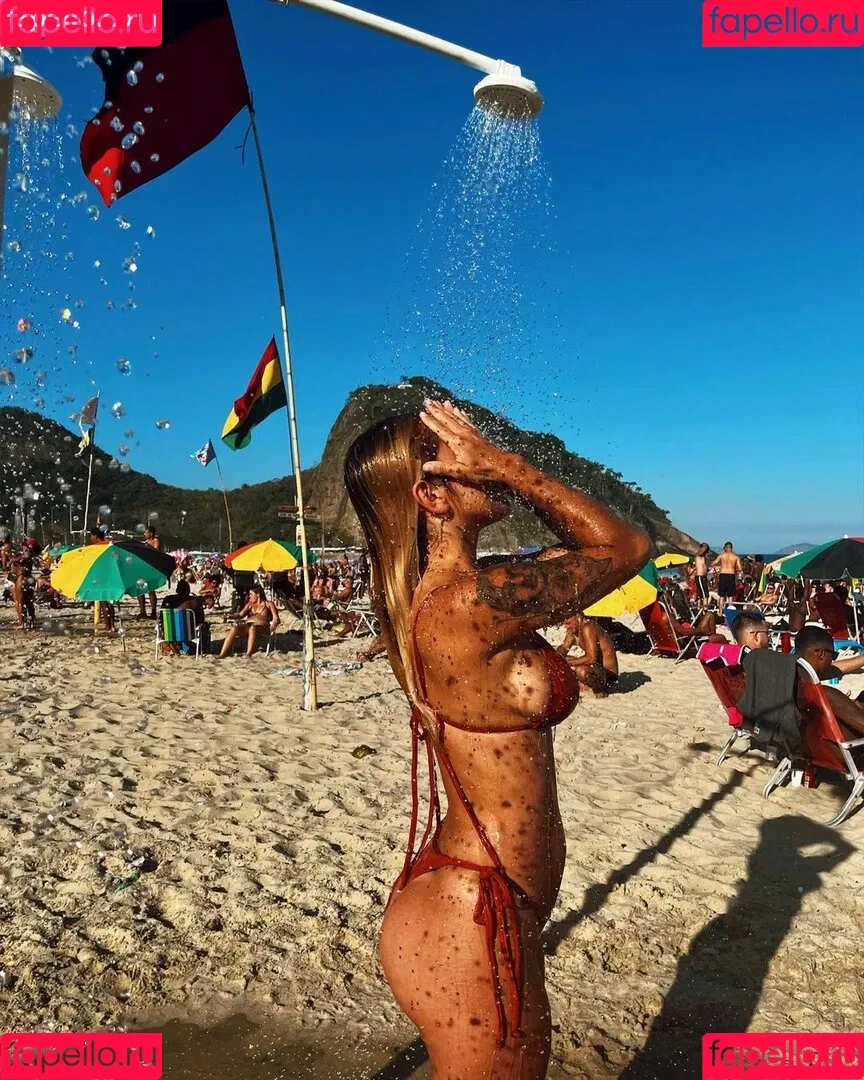 Yara Lore Onlyfans Photo Gallery 