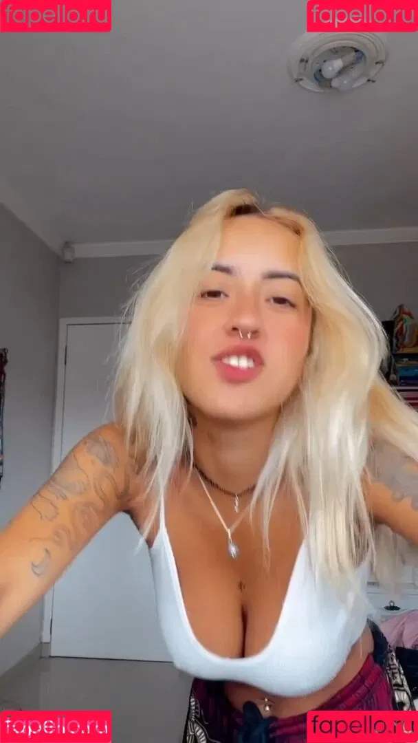 Yara Lore Onlyfans Photo Gallery 