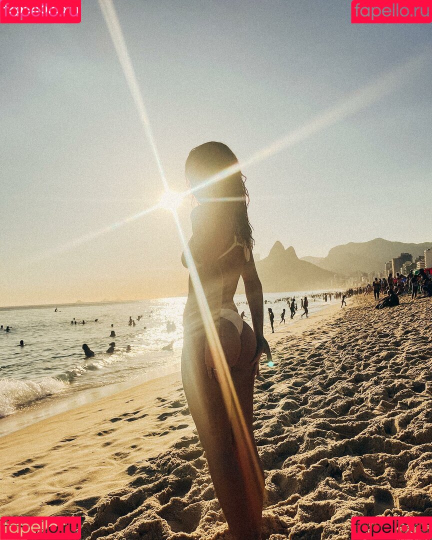 Yara Lore Onlyfans Photo Gallery 