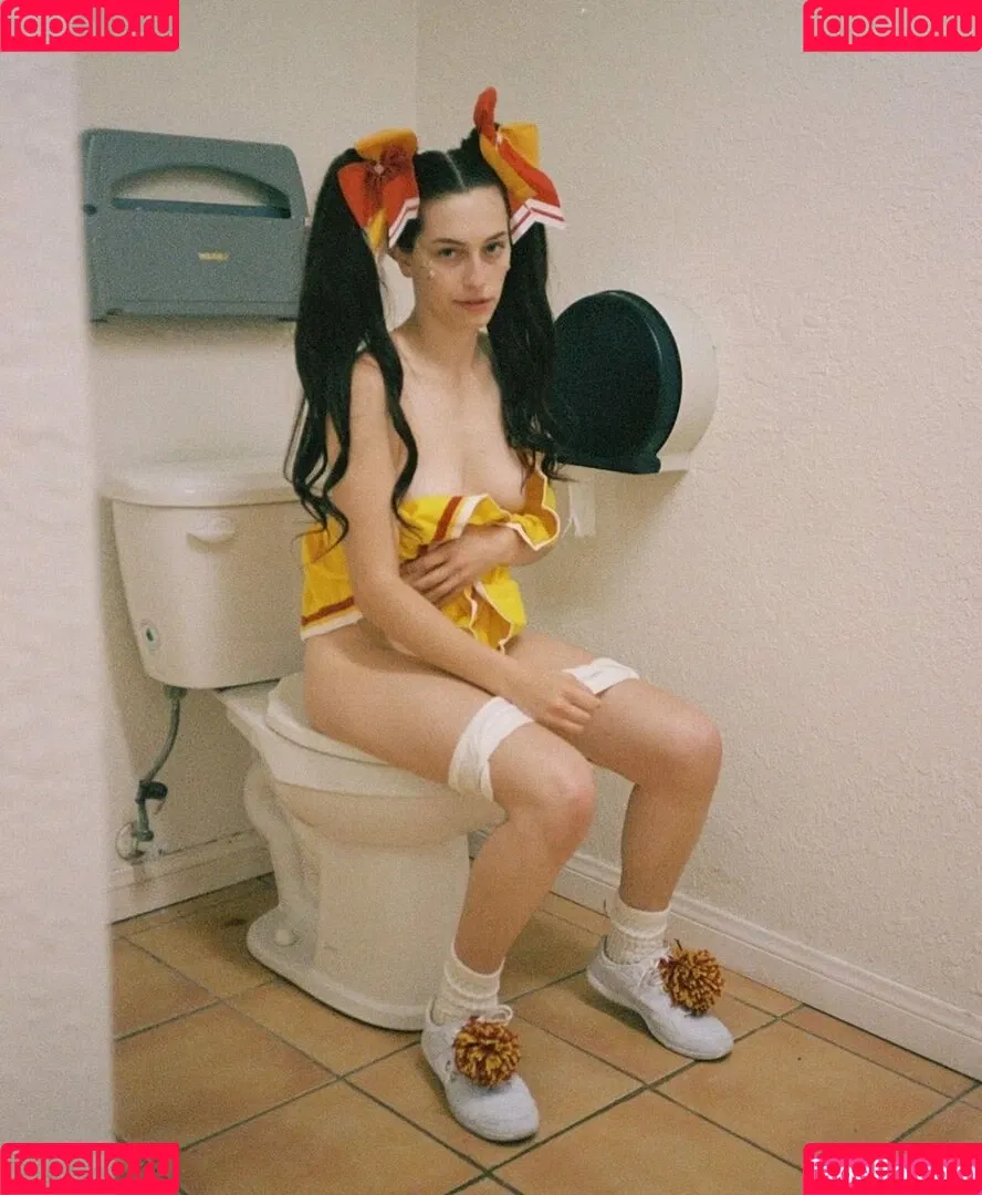 King Princess Onlyfans Photo Gallery 