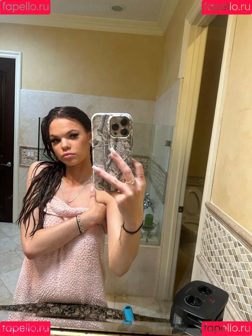 itsjadebri Onlyfans Photo Gallery 