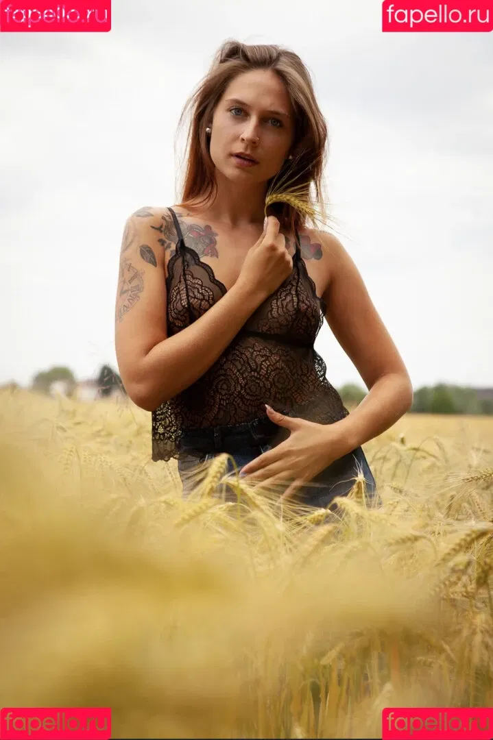 hi.iam.sara Onlyfans Photo Gallery 
