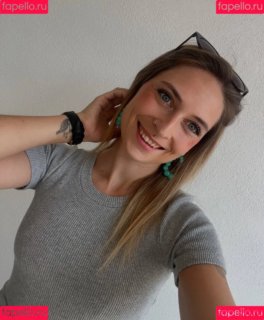 hi.iam.sara Onlyfans Photo Gallery 