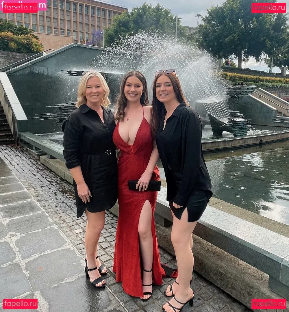 Stephanie Cox Onlyfans Photo Gallery 