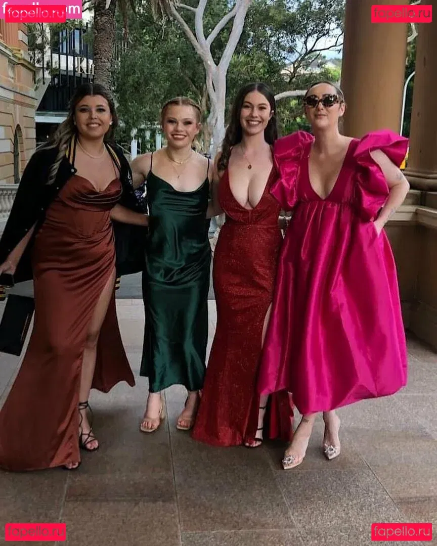 Stephanie Cox Onlyfans Photo Gallery 