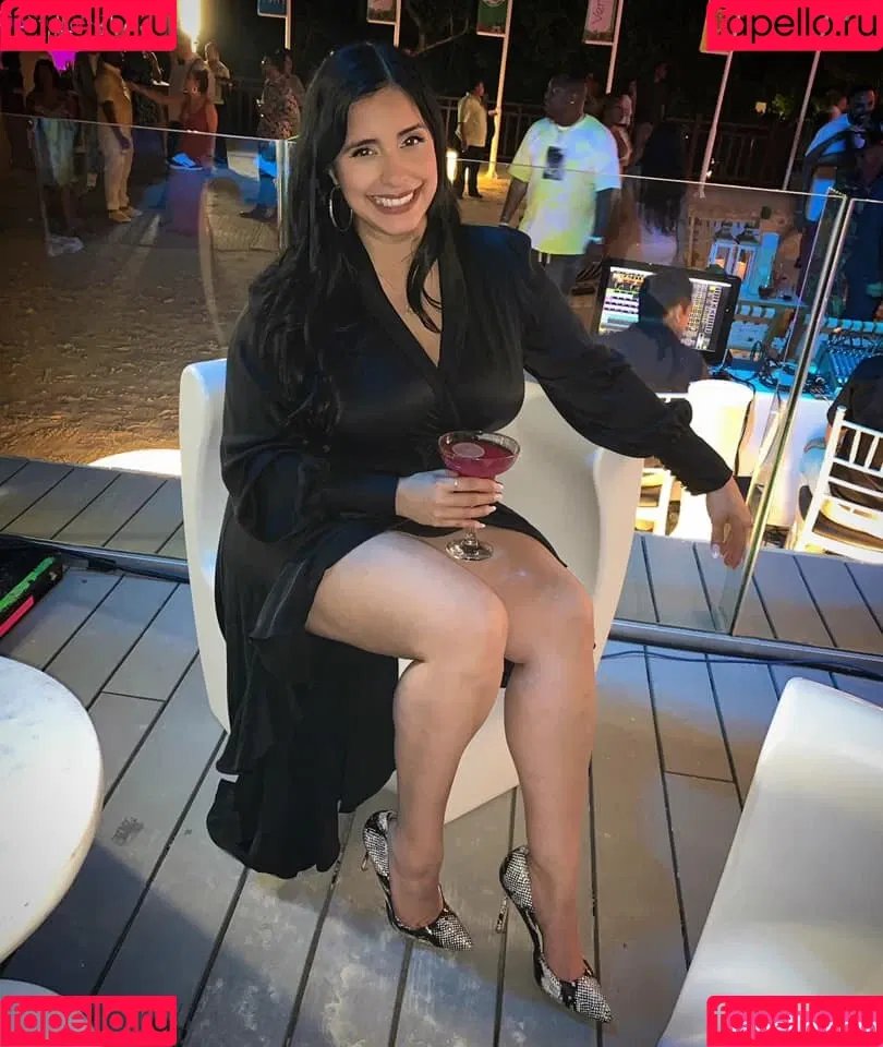 Laura Stylez Onlyfans Photo Gallery 