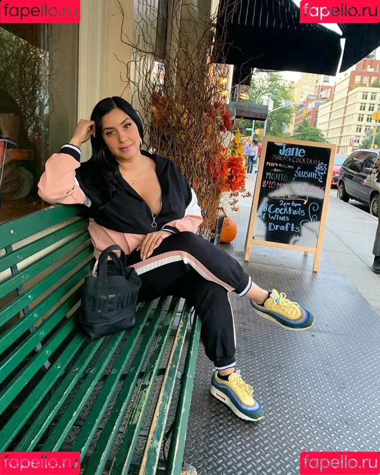 Laura Stylez Onlyfans Photo Gallery 