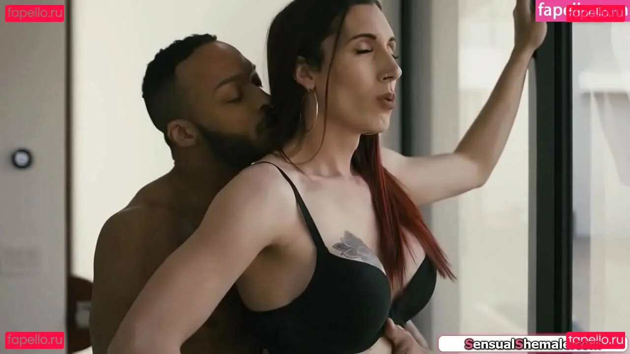 TS Melanie Onlyfans Photo Gallery 