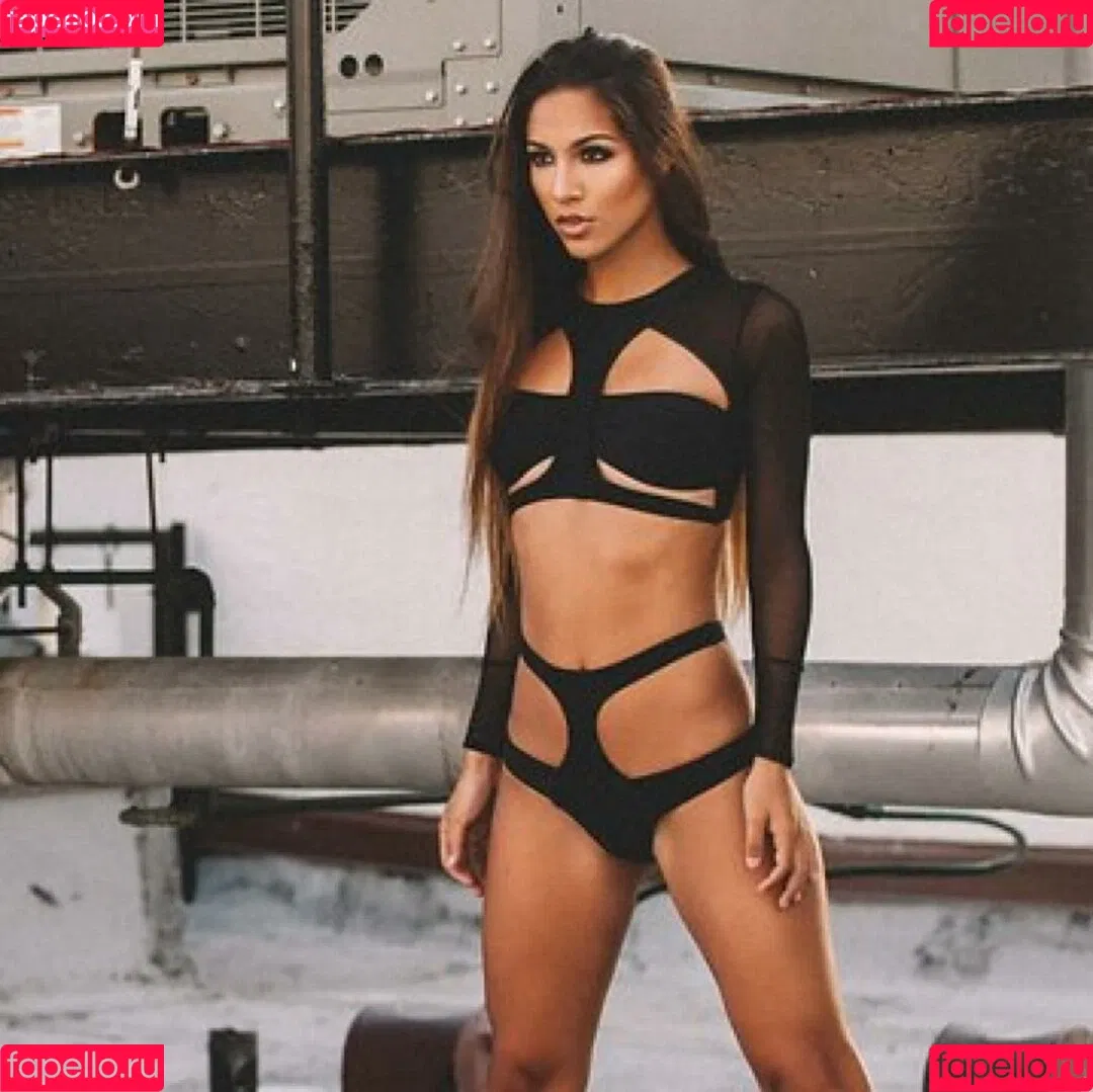 Erika Wheaton Onlyfans Photo Gallery 