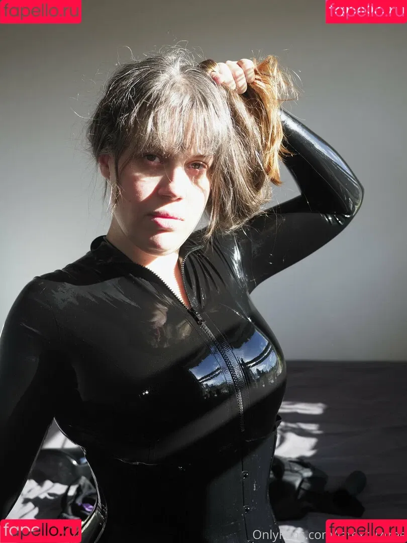 latexblizfree Onlyfans Photo Gallery 