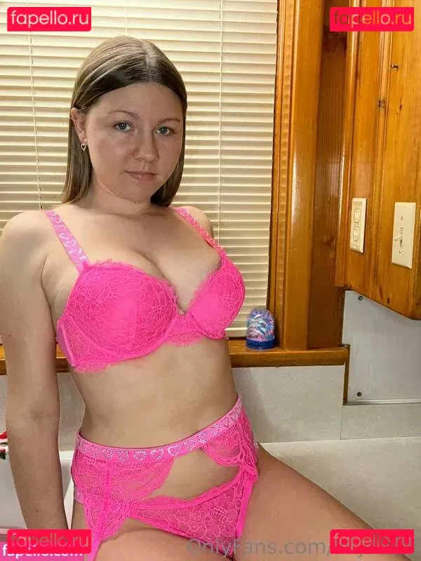 lilly1525 Onlyfans Photo Gallery 