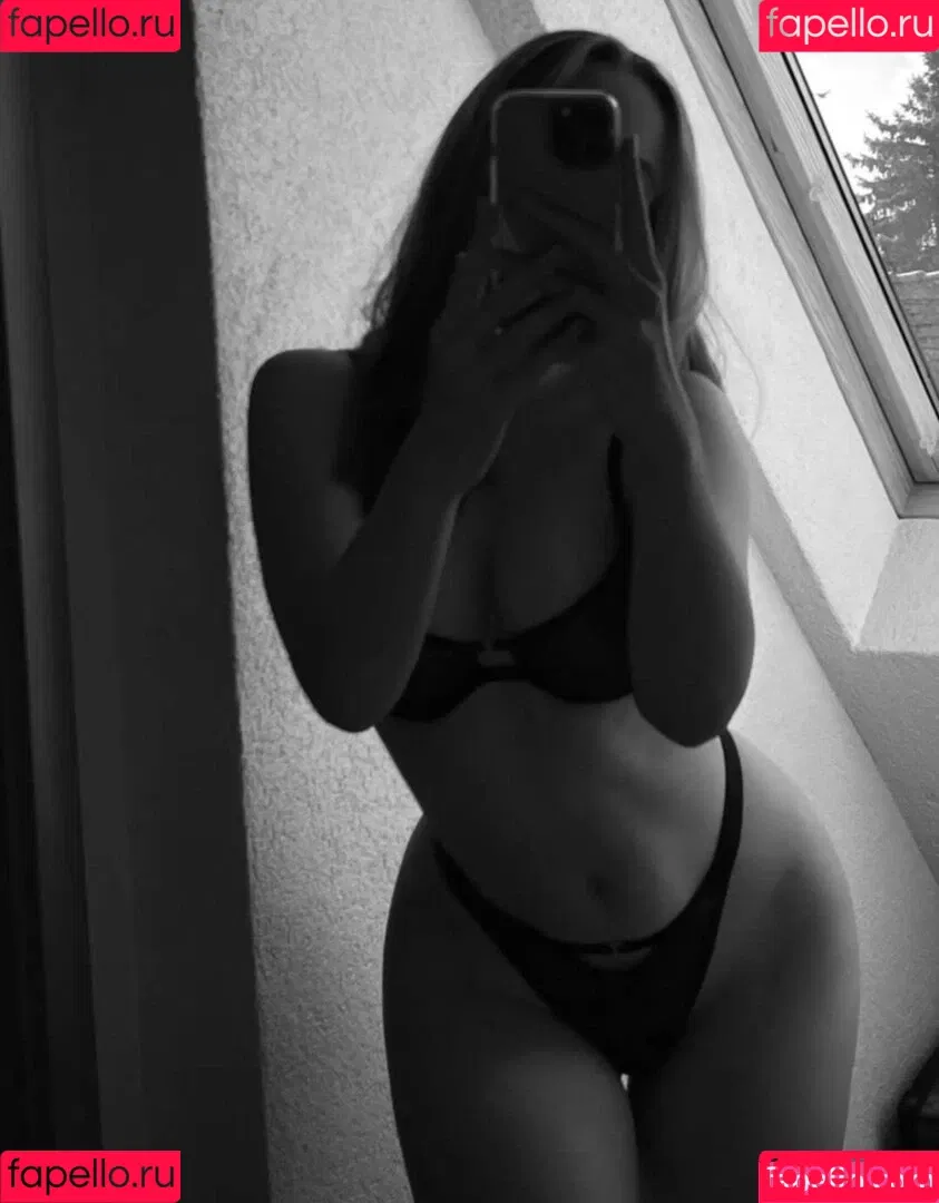 Lara_mde Onlyfans Photo Gallery 