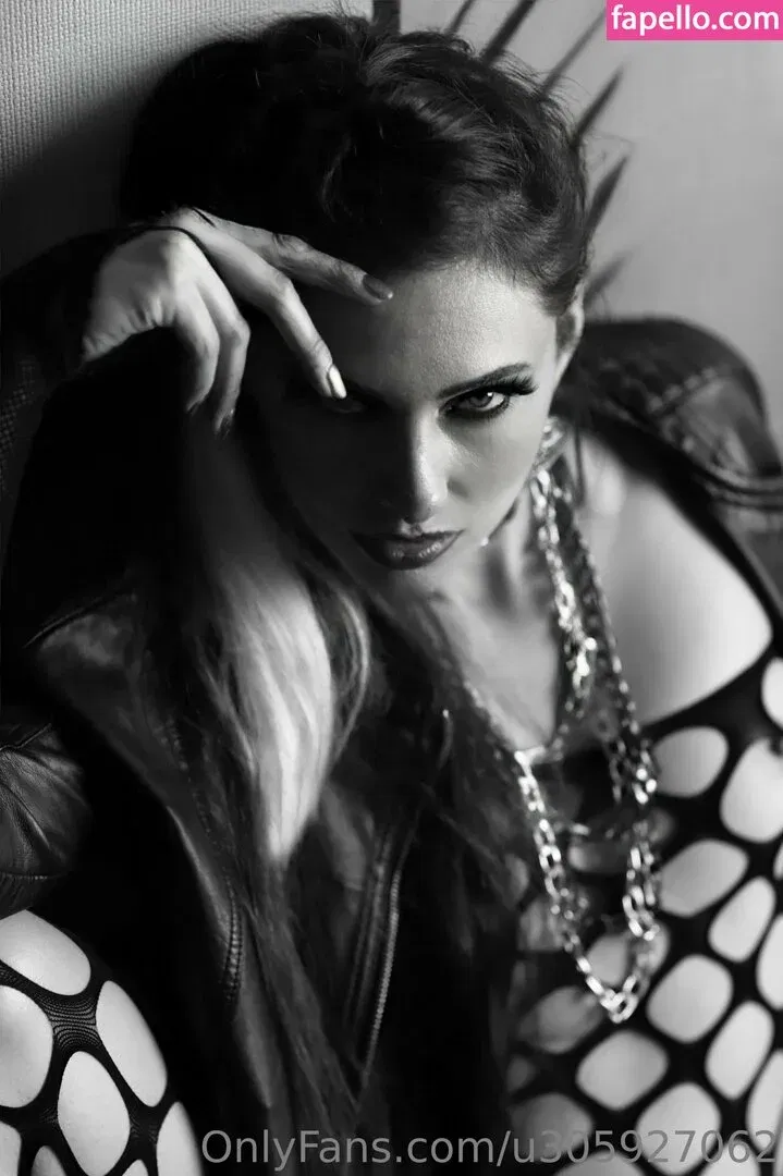 u305927062 Onlyfans Photo Gallery 