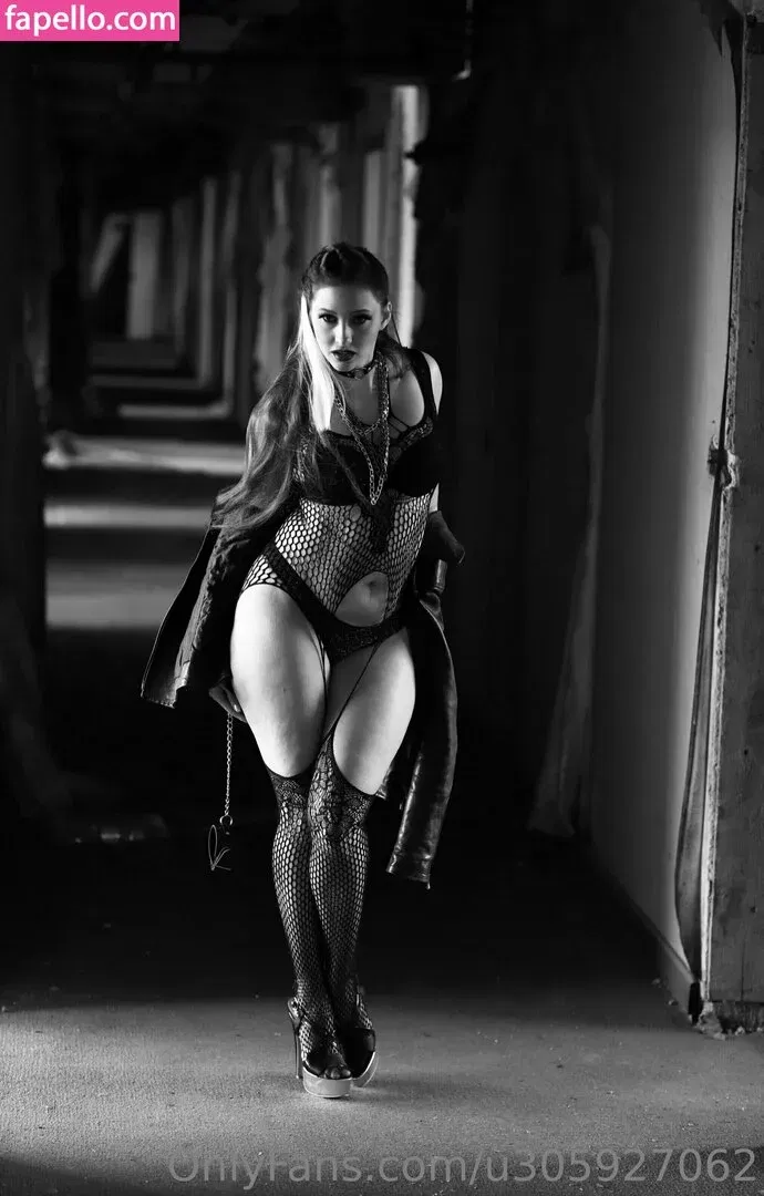 u305927062 Onlyfans Photo Gallery 