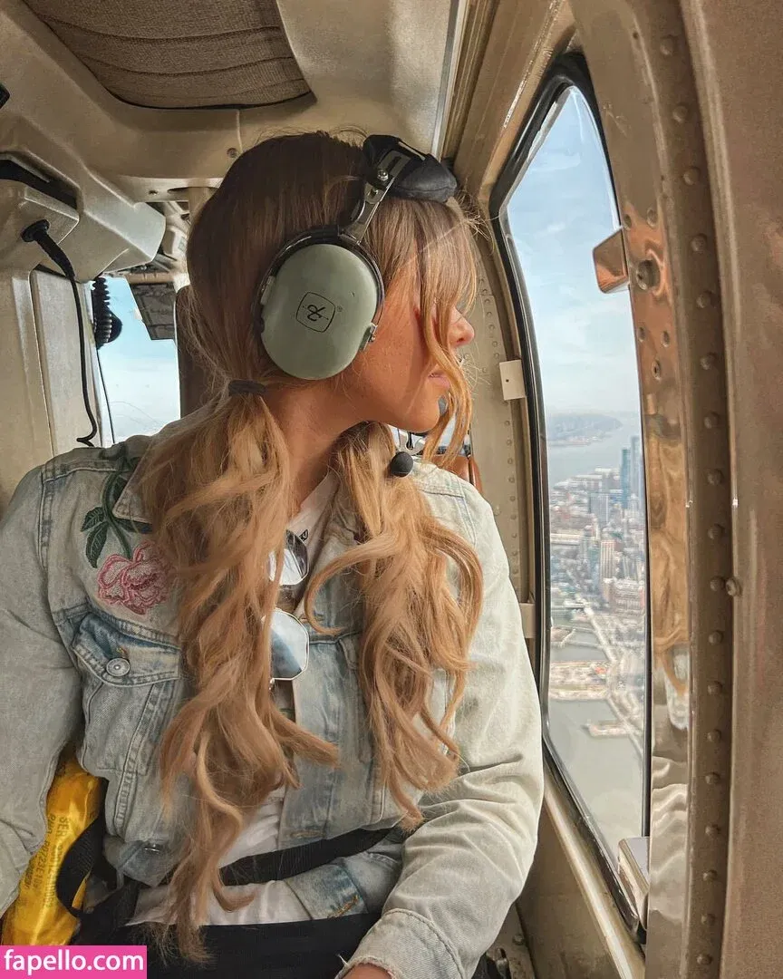 Leah Postol Onlyfans Photo Gallery 