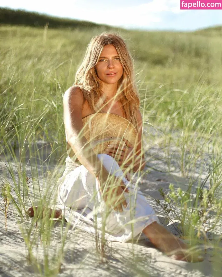 Leah Postol Onlyfans Photo Gallery 